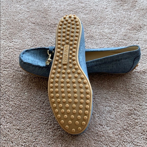 Denim casual slip-ons by Nine West - Picture 3 of 6